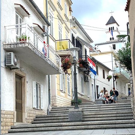 Crikvenica Right On The Beach Exterior photo